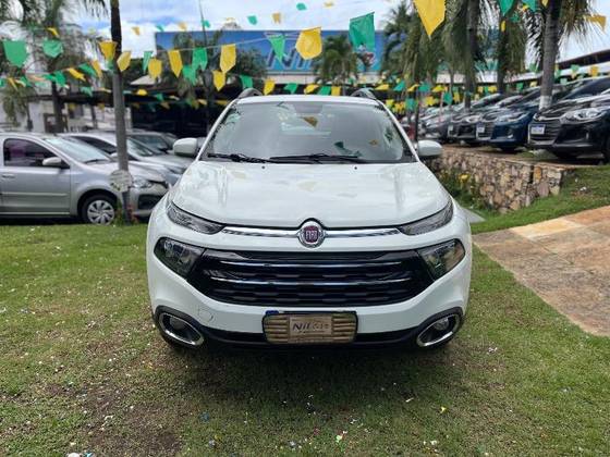 FIAT TORO 1.8 16V EVO FLEX FREEDOM AT6 FIAT TORO 1.8 16V EVO FLEX FREEDOM AT6